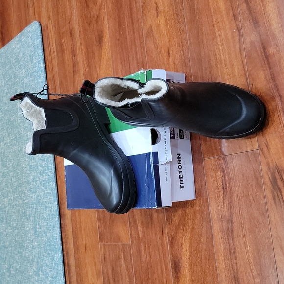 NWB Tretorn rain boots - Picture 1 of 11